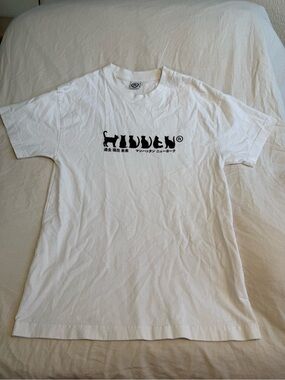 Hidden NY White Graphic Tee - Black Cat Graphic